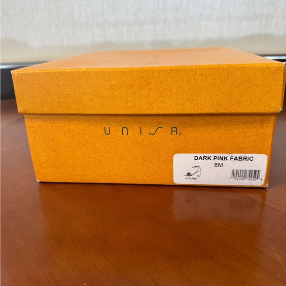 Unisa Fuchsia Ruffle Heels - Picture 4 of 4